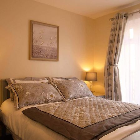 York City Centre, Recently Renovated 2 Bedroom Flat Екстер'єр фото