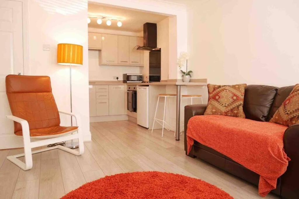 York City Centre, Recently Renovated 2 Bedroom Flat Екстер'єр фото