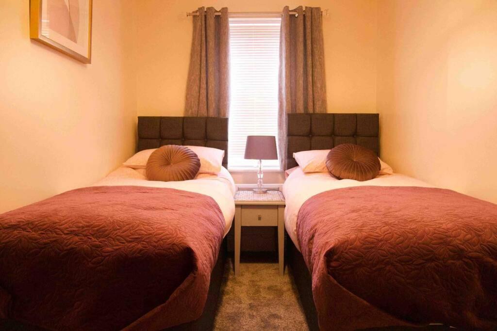 York City Centre, Recently Renovated 2 Bedroom Flat Екстер'єр фото
